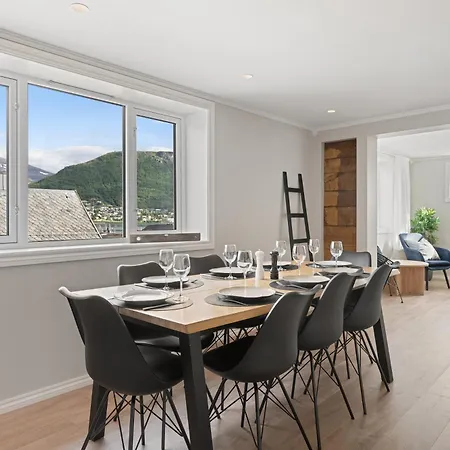 Arctic Homes - Historical Tromso House With View Exterior photo