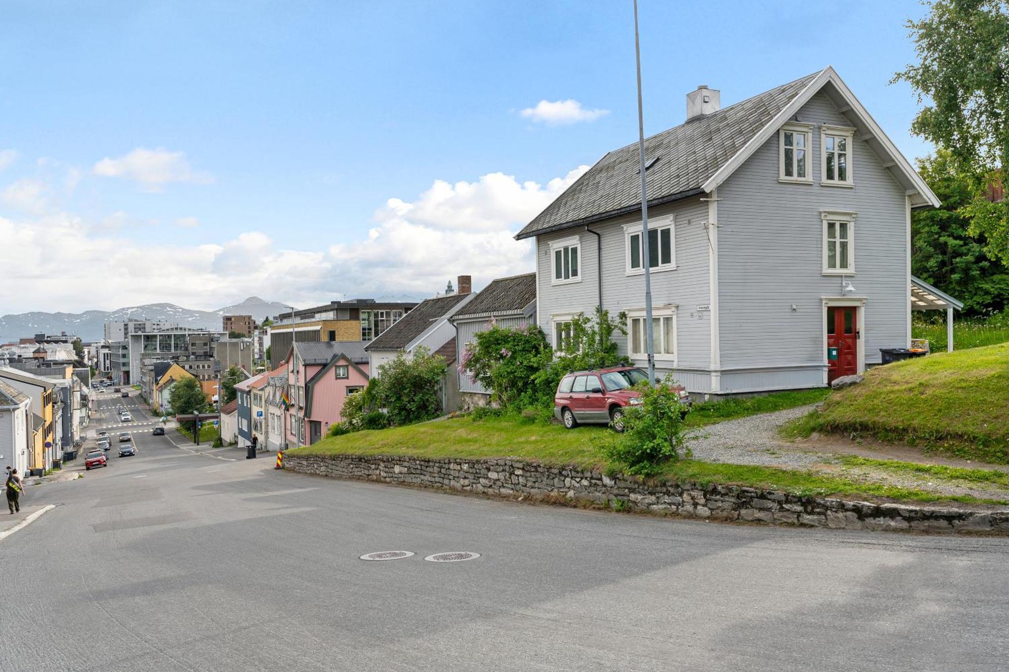 Arctic Homes - Historical House With View Tromso