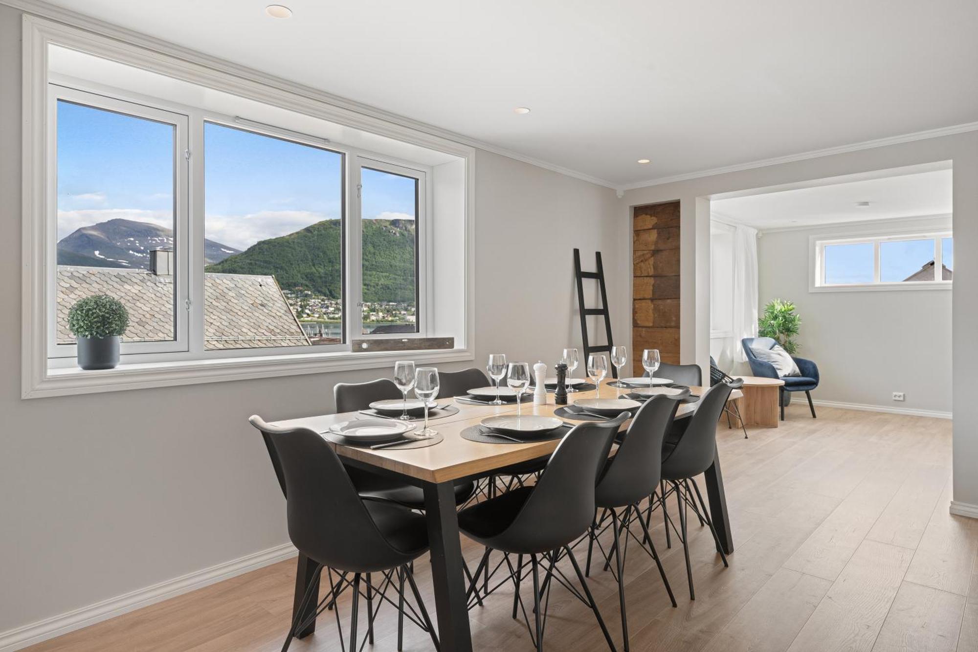 Apartment Arctic Homes - Historical House With View *