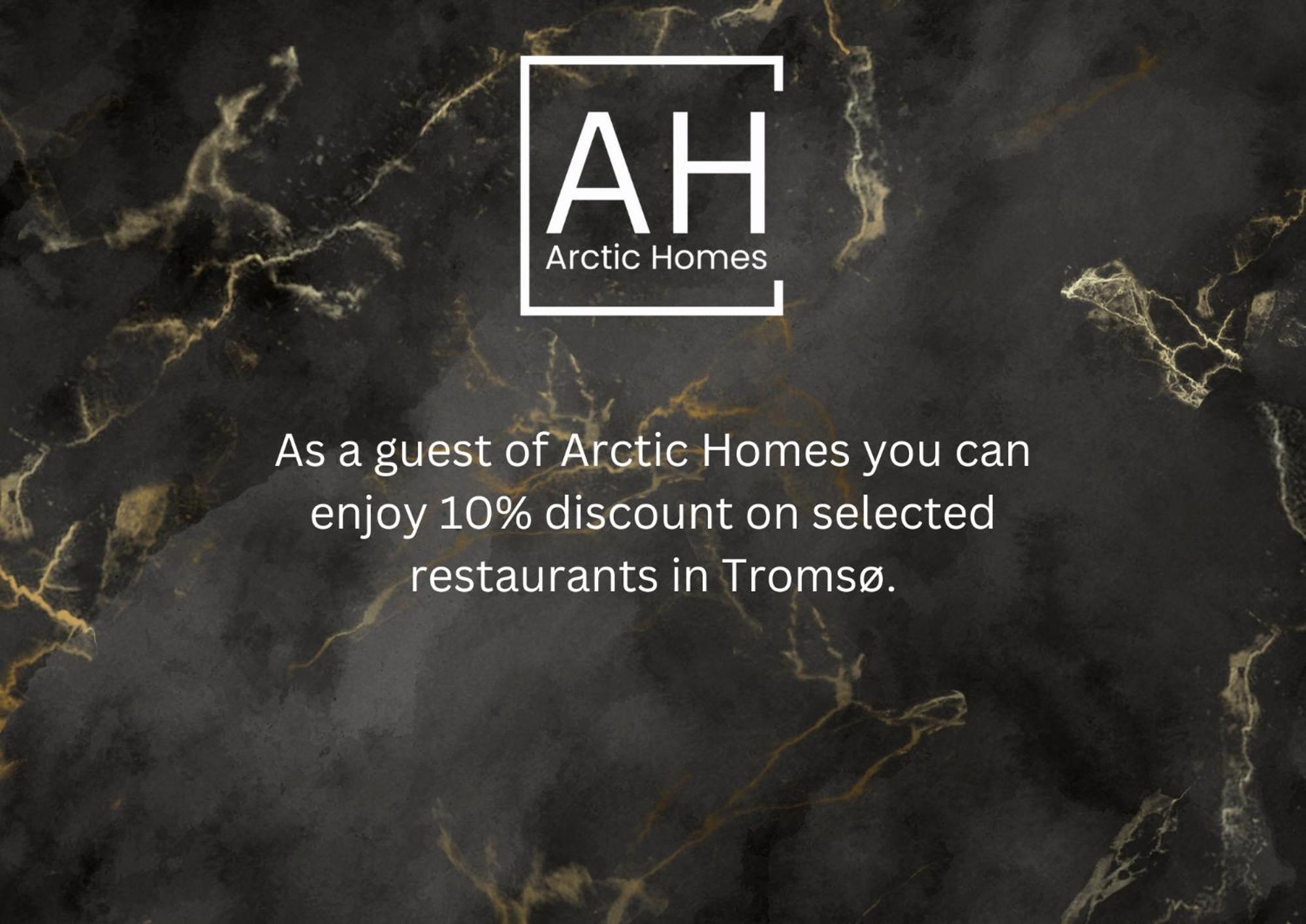 Arctic Homes - Historical House With View Apartment